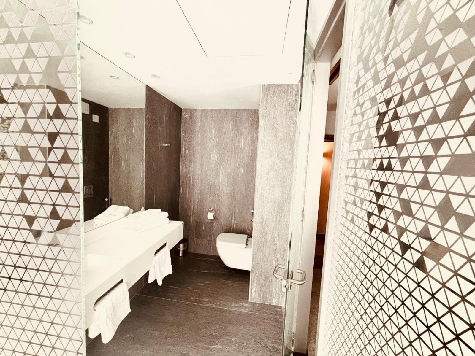 Cm111Apparthotel บูคาเรสต์ ภายนอก รูปภาพ